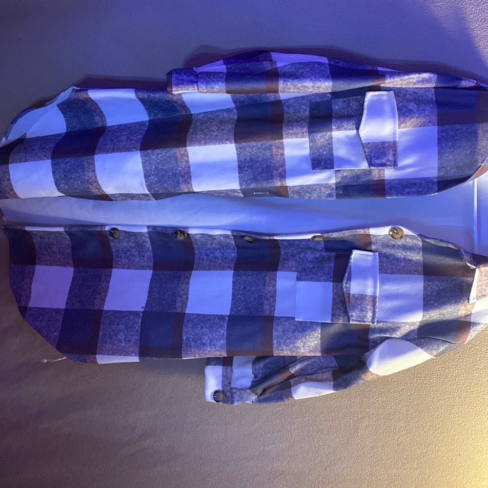 it’s an XL trench coat !